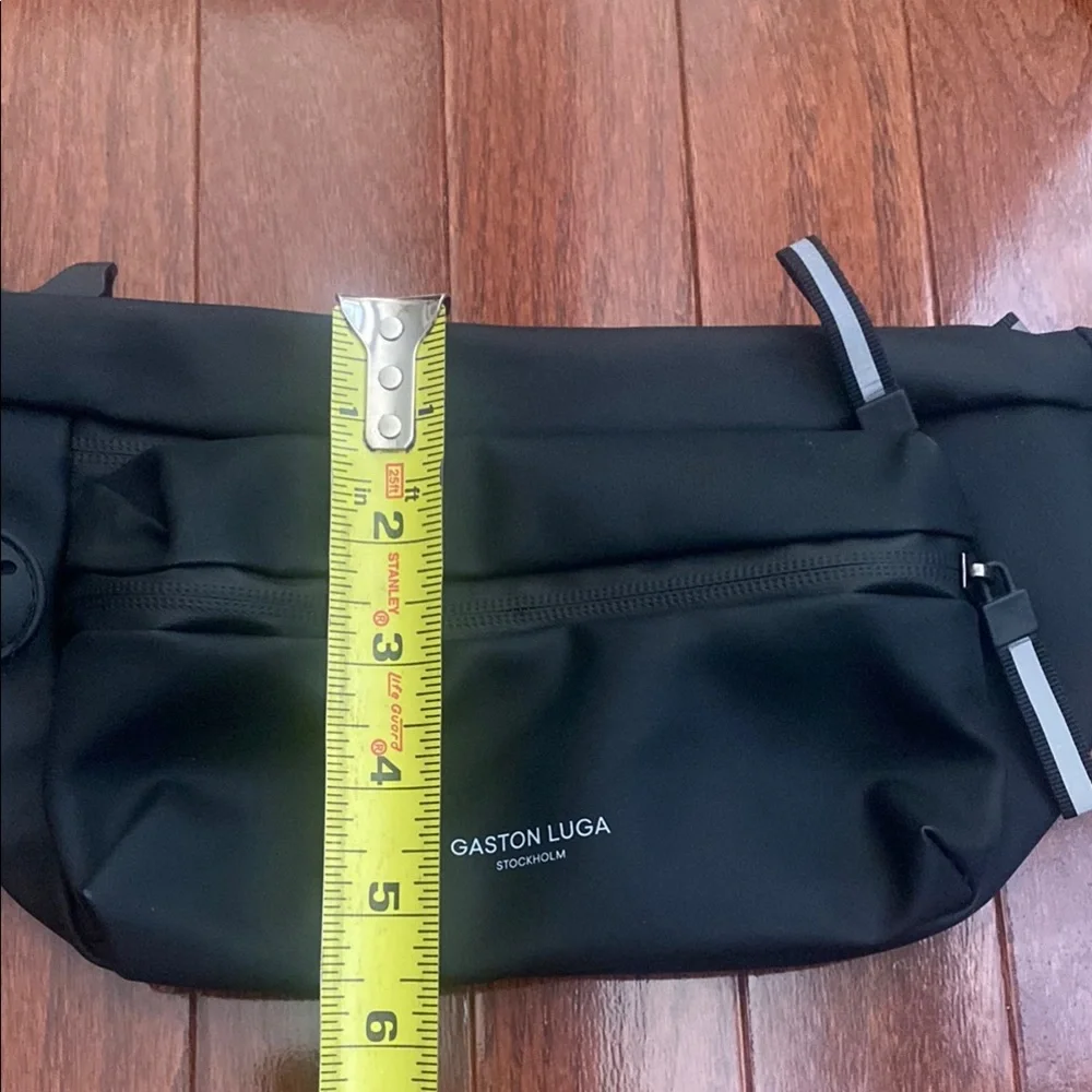 Gaston Luga Black Men's Slash Hip Pack